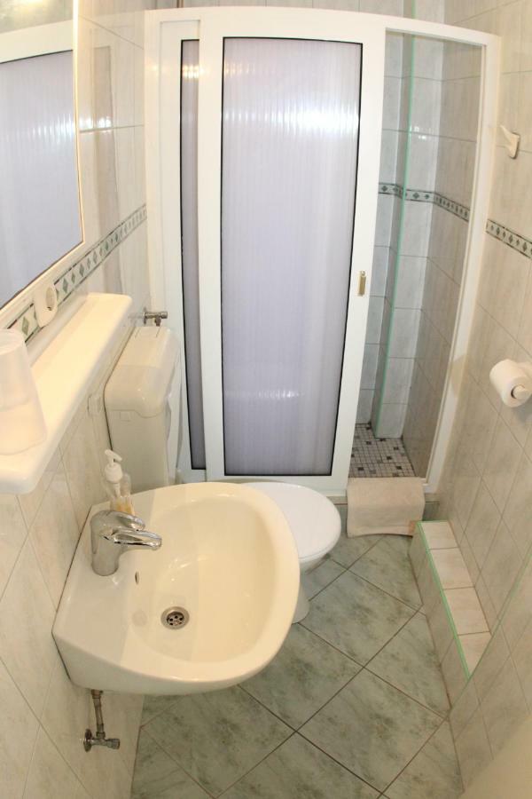 Apartmani Surlin 赫瓦尔 外观 照片