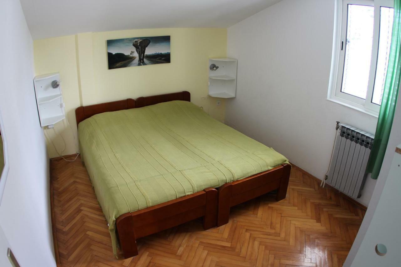 Apartmani Surlin 赫瓦尔 外观 照片