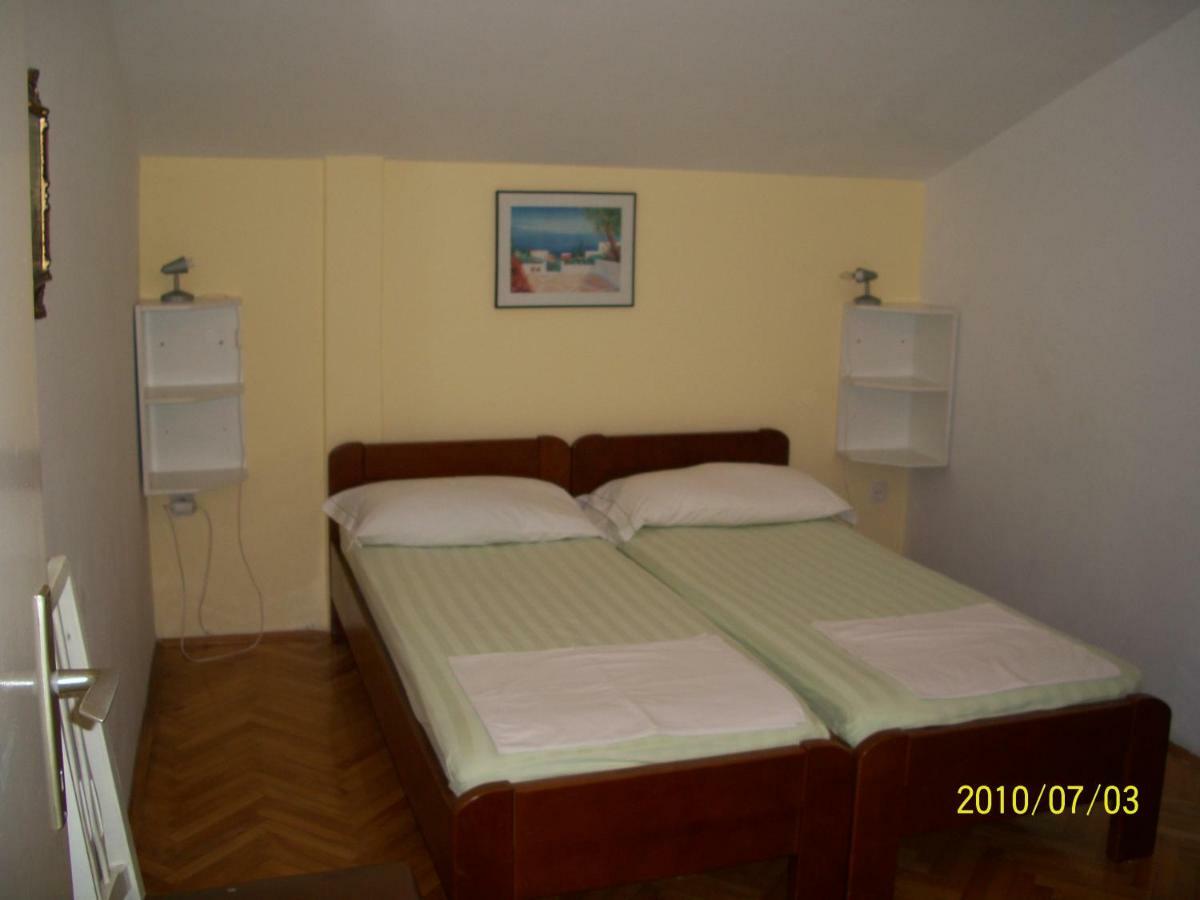 Apartmani Surlin 赫瓦尔 外观 照片