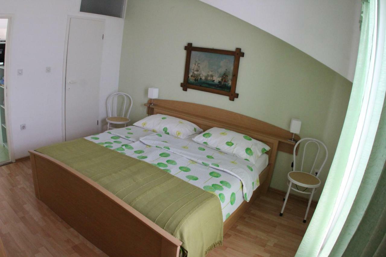 Apartmani Surlin 赫瓦尔 外观 照片
